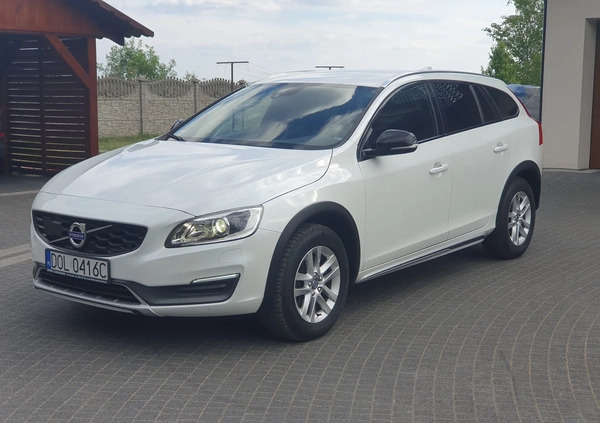 Volvo V60 Cross Country cena 67900 przebieg: 133000, rok produkcji 2016 z Stronie Śląskie małe 232